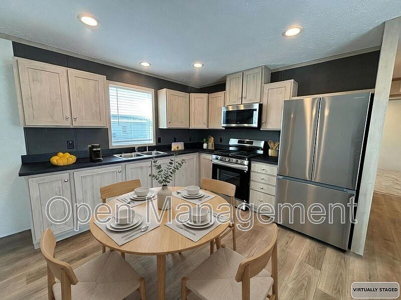 1st image of 725 S 12th St Lot 216