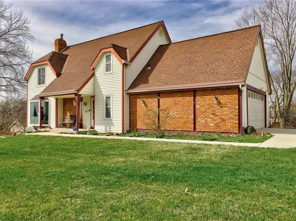 9618 N Charlotte St, Kansas City, MO 64155