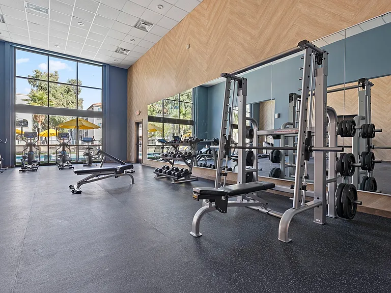 Solas Glendale — Photo 19