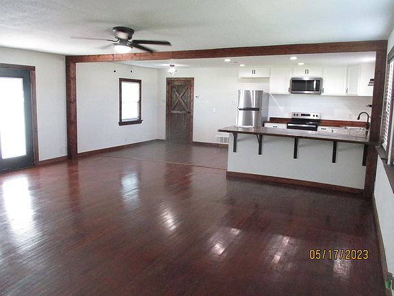open floor plan - view from living room looking into kitchen/dining area