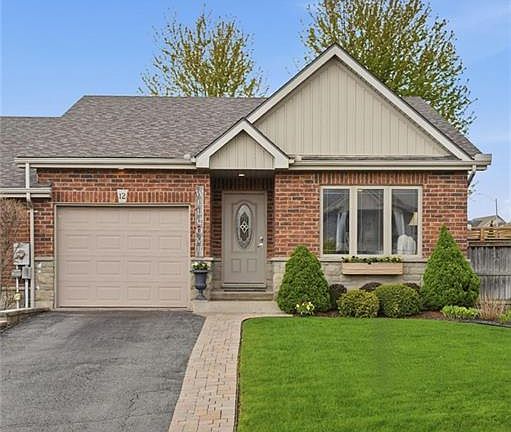 3rd image of 12 Millcroft Dr