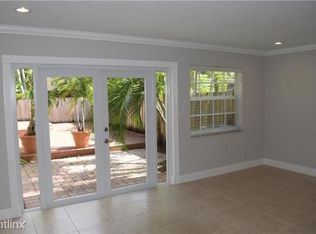 2136 NE 9th Ave, Fort Lauderdale, FL 33305