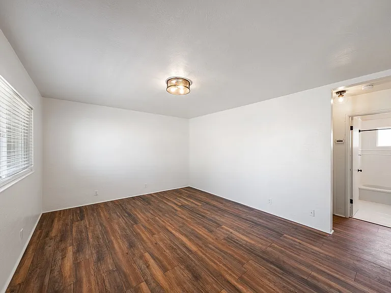 8 Whitmore Place #1 - 2 bedroom | 1 bathroom | Lower unit — Photo 9