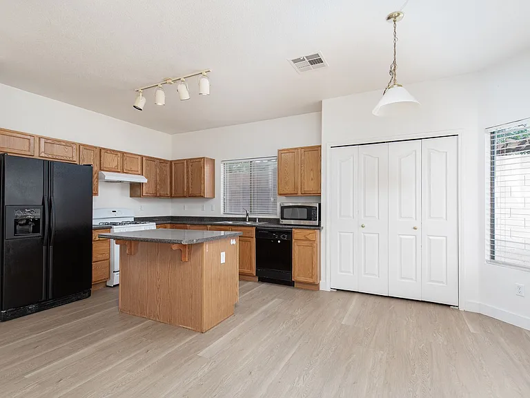 408 Madison Taylor Pl — Photo 13