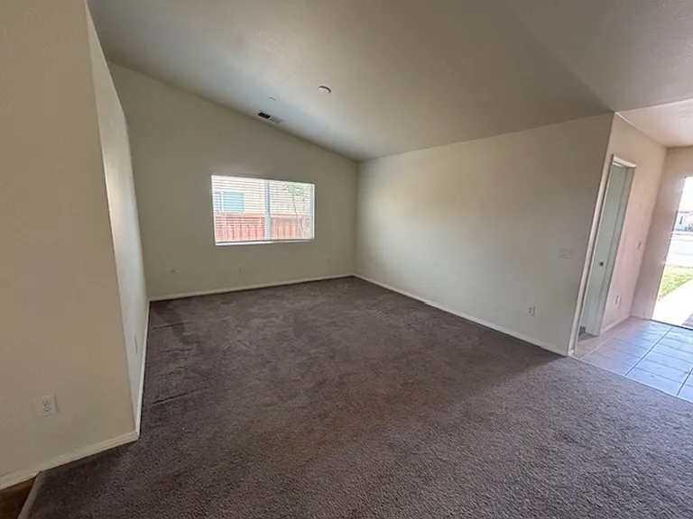 1073 Spud Moreno St — Photo 6