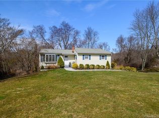 30 Ox Dr, Brookfield, CT 06804