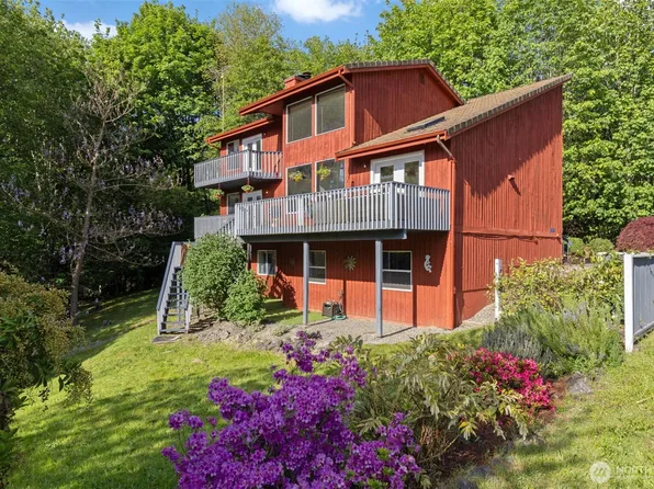 3778 Tracyton Beach Road NW, Bremerton, WA 98310