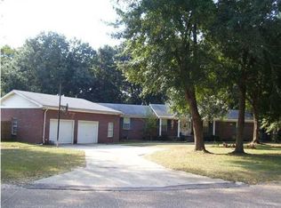 6252 Old Cherry Dr E, Theodore, AL 36582