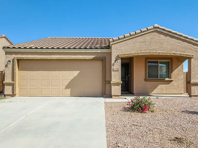 25422 W La Mont Ave — Photo 1