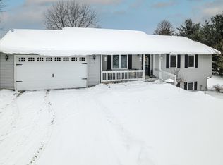 9073 Wabasis Shores Dr NE, Greenville, MI 48838