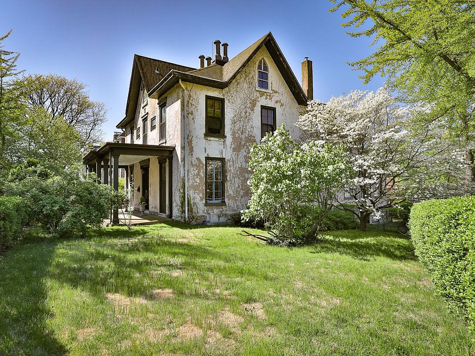 1st image of 22 W Upsal St #6