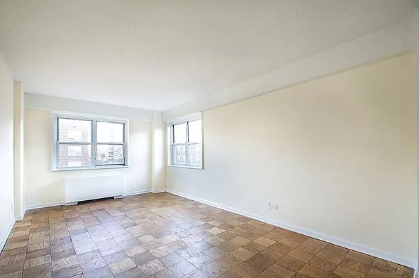 Rented by Rhona Realty | media 19