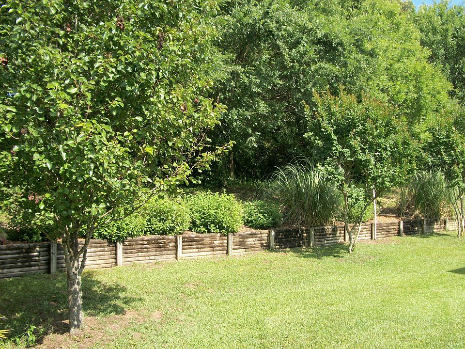 2nd image of 113 Goose Creek Trl