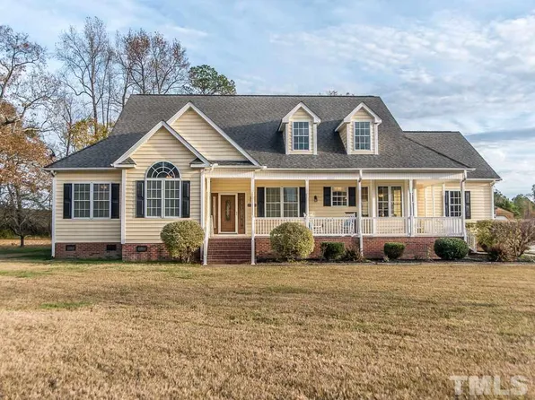 1869 Firetower Rd, Selma, NC 27576