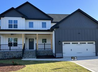 411 Stable Ct, Linden, NC 28356