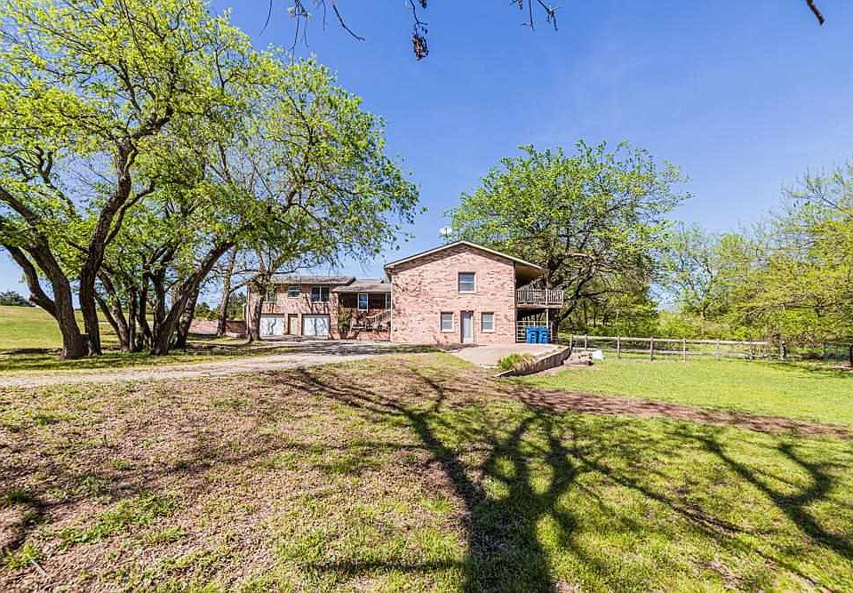 1st image of 2519 N Taylor Ln