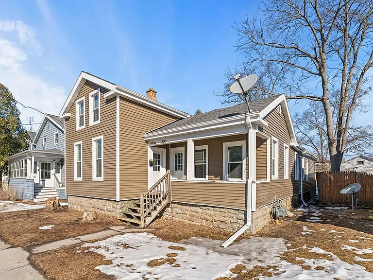 520 Ceape Ave — Photo 1