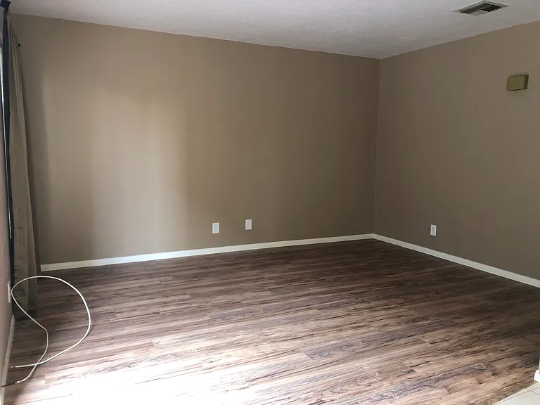619 W Ridgecrest Blvd — Photo 5