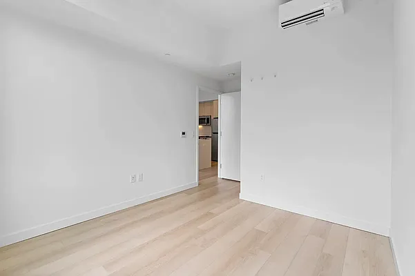 Bedroom, photo 2