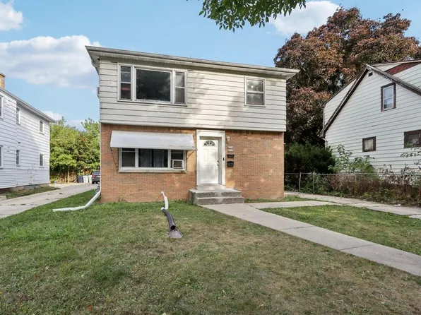 4722 N 49th St, Milwaukee, WI 53218
