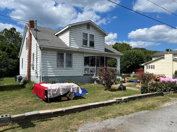 600 Locust St, Richlands, VA 24641