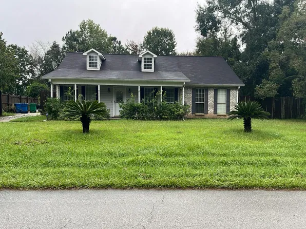 8813 Old Walnut Rd, Ocean Springs, MS 39564
