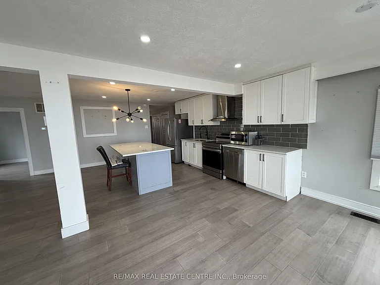 35 Lakeside Ave — Photo 10