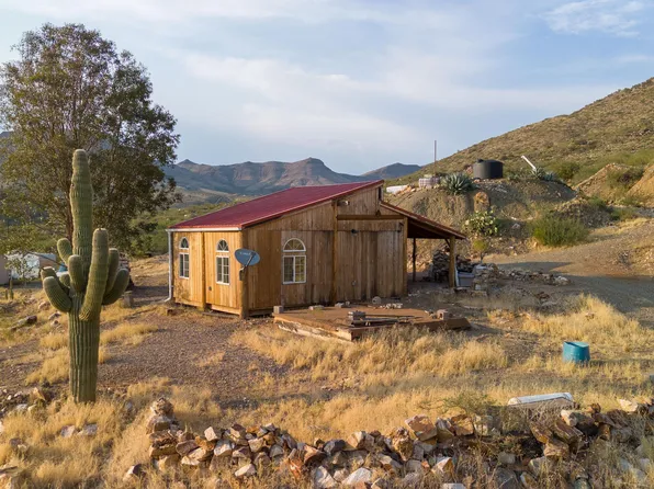25795 S OLD STAGE Road, Congress, AZ 85332