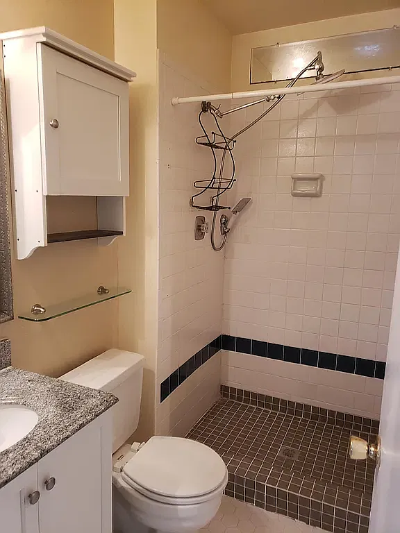 3 bed, 3.5 bath, 1330 sqft, $3,150 — Photo 4