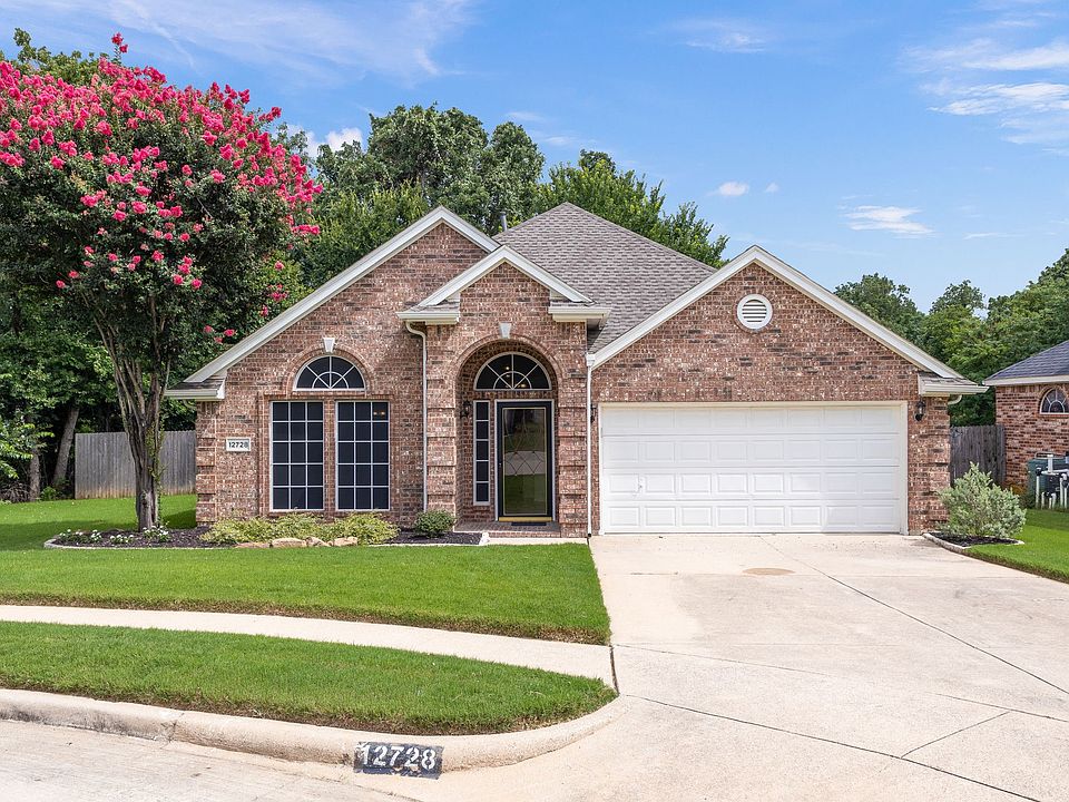 1st image of 12728 Chinaberry Ct