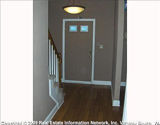 4th image of 807 Creekside Cres