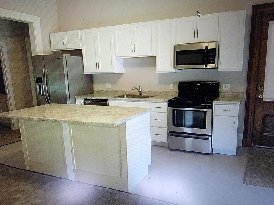 2nd image of 40 Main St #A
