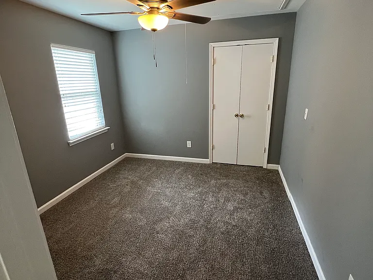 919 Wainwright Ave — Photo 10