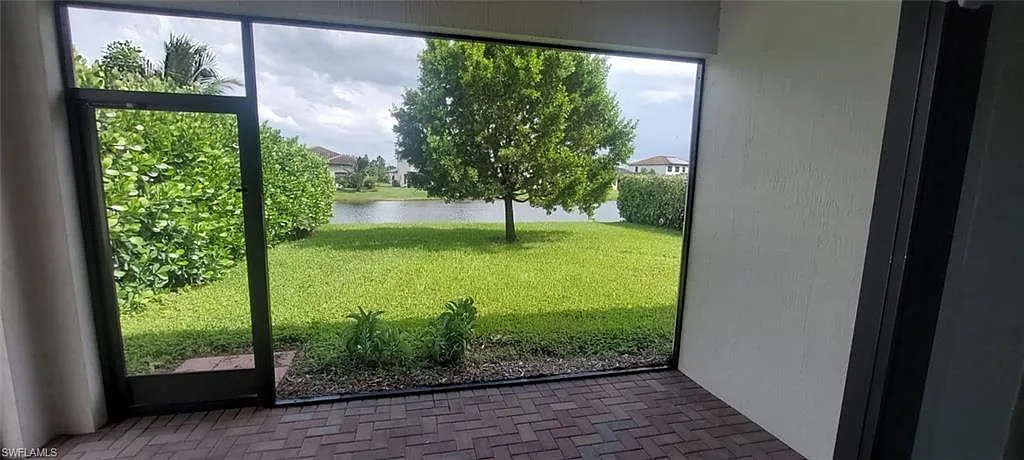 2 bed, 2.5 bath, 1867 sqft, $2,400 — Photo 4