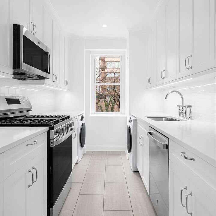 1st image of 215 E 68th St APT 4M