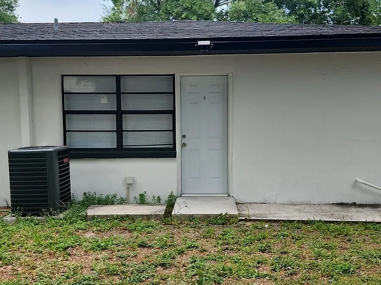 1605 N Gomez Ave — Photo 27