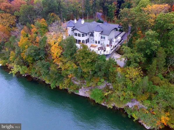 200 Meander Way, Shepherdstown, WV 25443
