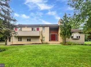 128 Oak Creek Rd, East Windsor, NJ 08520