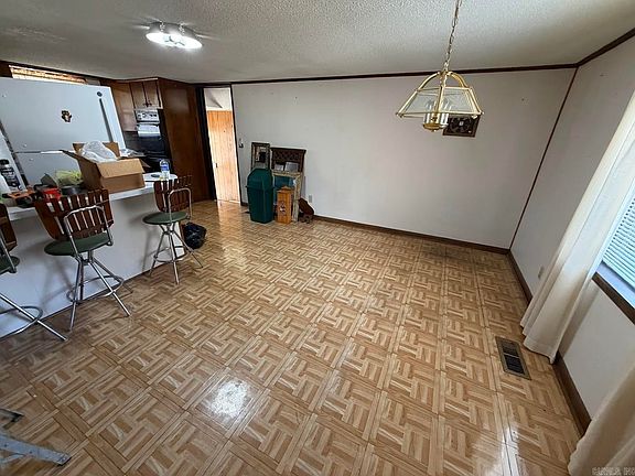 4th image of 21911 N Springlake Rd