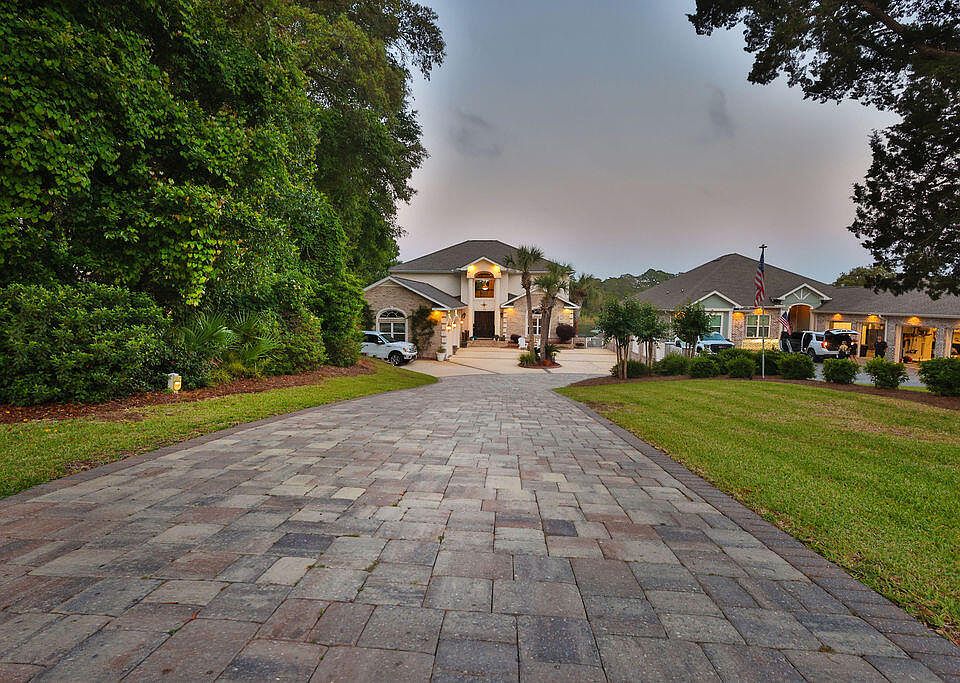 1st image of 19 Poquito Rd