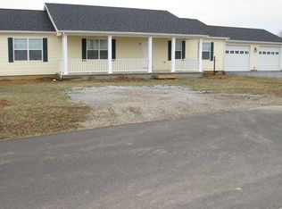 595 Aubrie Blvd, Flemingsburg, KY 41041