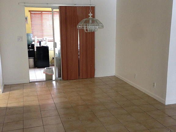 Home For Sale In Lyndon Lanes