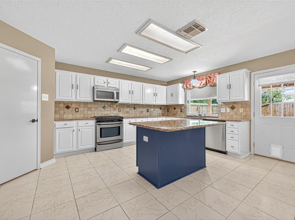 19419 Arbor Pines Ln