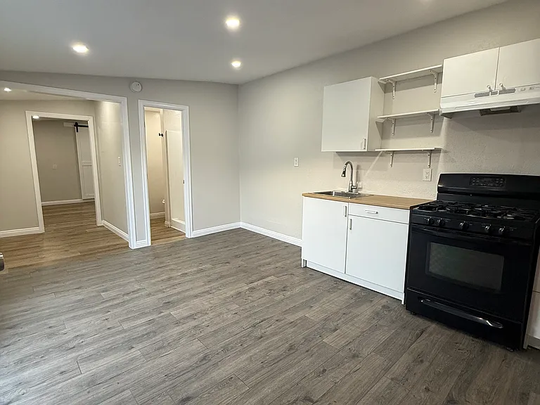 8217 Bradwell Ave — Photo 3