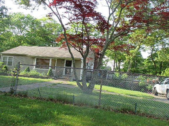 3rd image of 12 Elder Ave