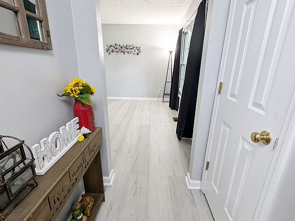 For Rent: $3,200 (4 beds, 2.5 baths, 2458 Square Feet)