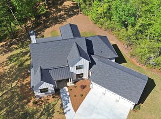 110 Fall Pippin Ct, Clarkesville, GA 30523