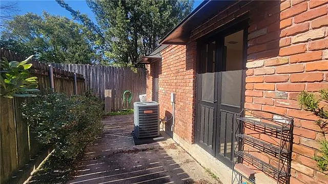 6318 S Rocheblave St — Photo 12