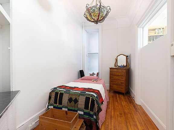 5th image of 383 Clinton Ave #1W