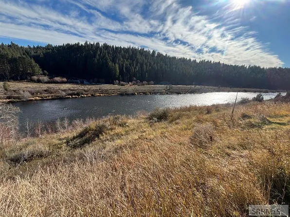 4088 Lower Fishermans Dr, Ashton, ID 83420